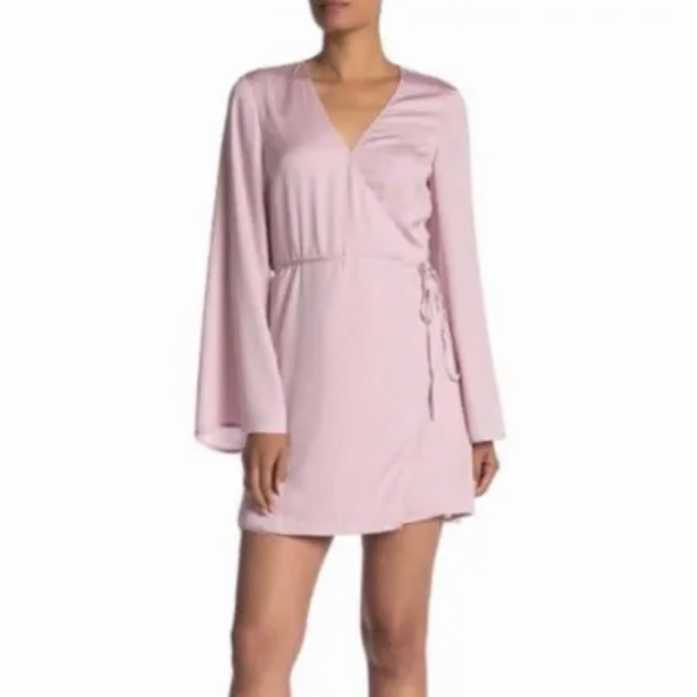 BRAND NEW Cupcakes and Cashmere Kaidence Satin Wrap Dress, Bloom Pink NWT MEDIUM